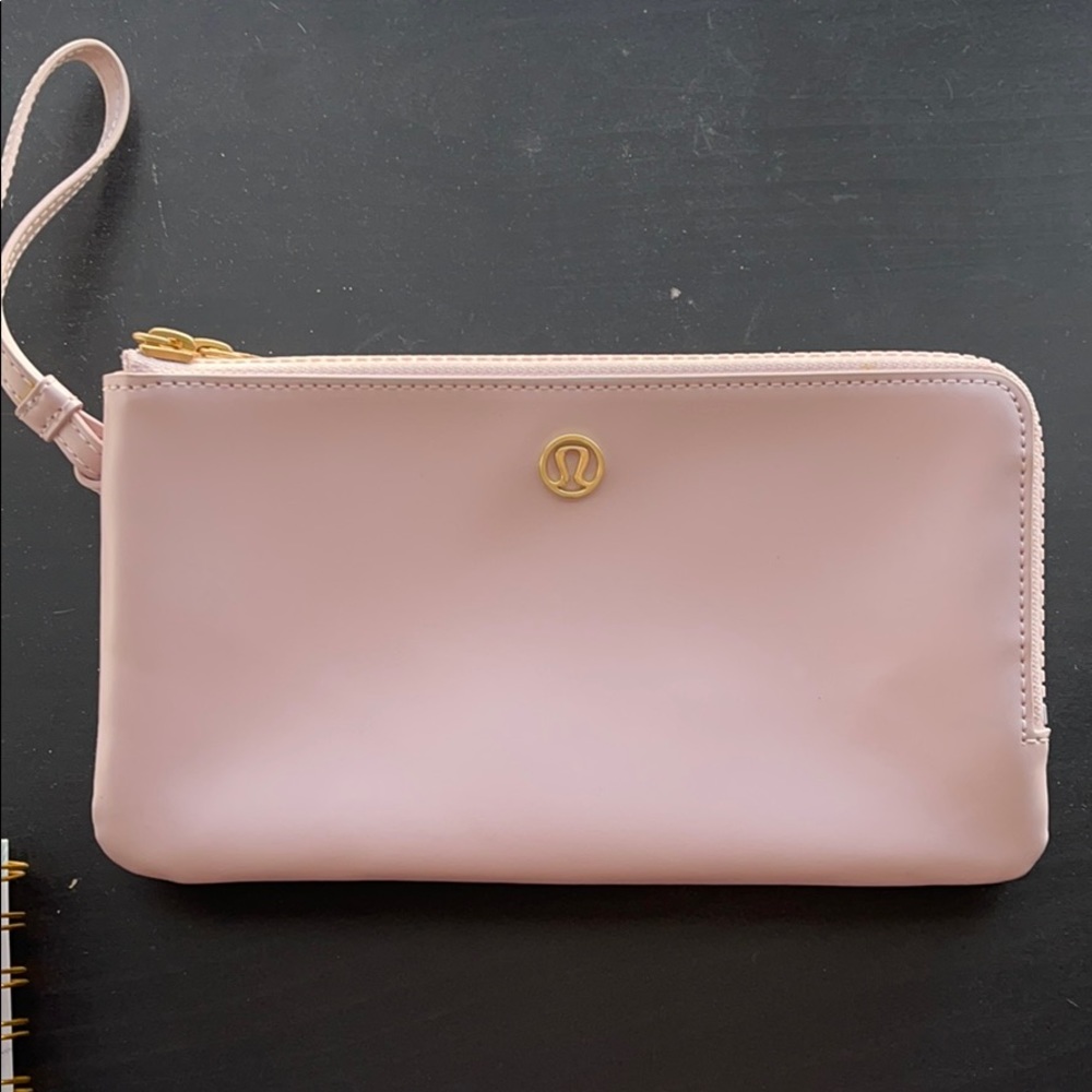 Lululemon wallet